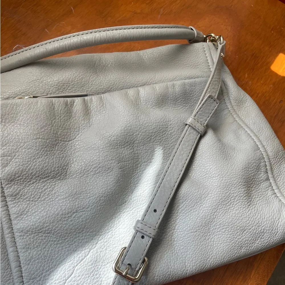 Kate spade/Gray Leather Women's shoulder/crossbody bag lots of pockets!